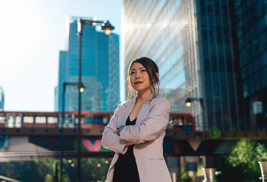 Women in wealth header image